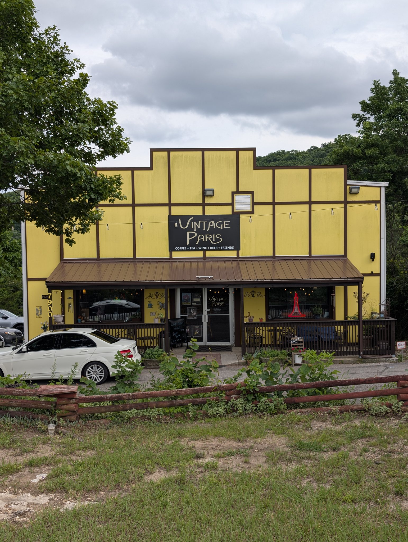 Vintage Paris coffee shop exterior on Historic Highway 165 in Hollister near Branson, Missouri